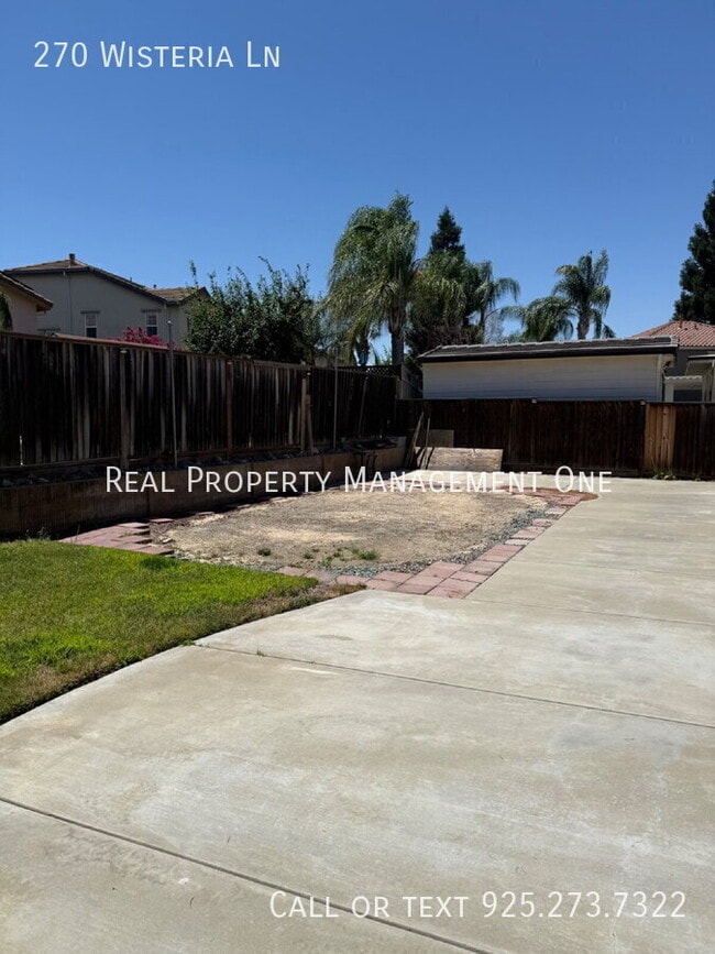 Building Photo - 270 Wisteria Ln