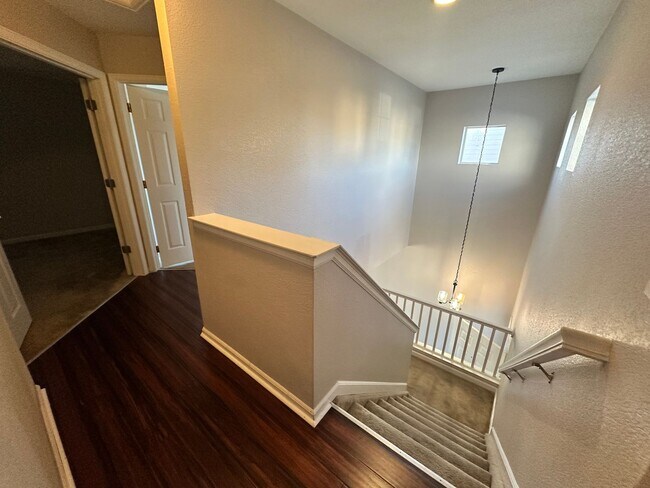 Building Photo - Single Family Home for Rent!