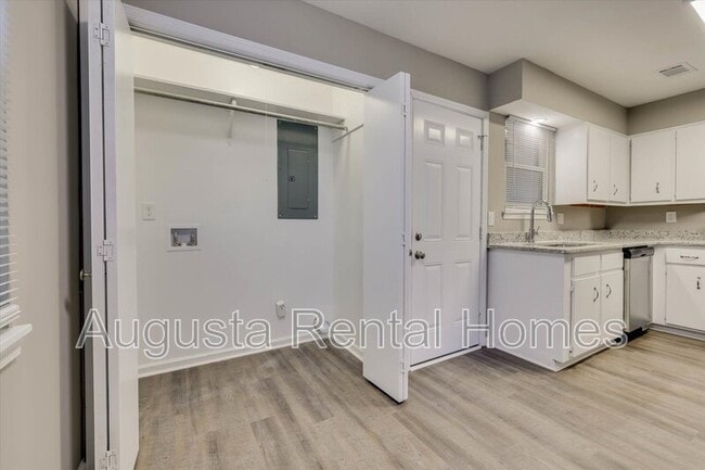 Building Photo - 316 W Buena Vista Ave