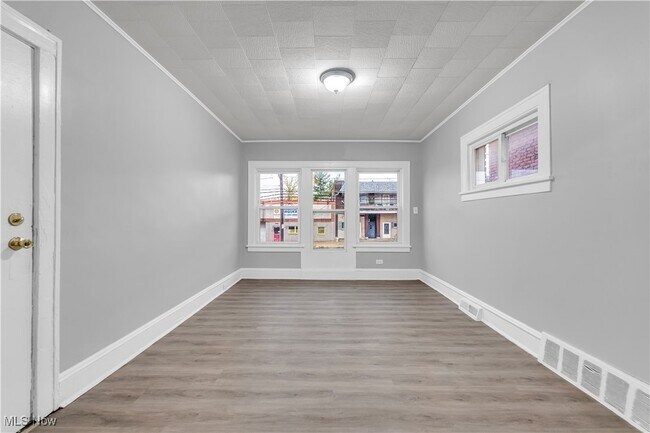 Building Photo - 4657 Warner Rd