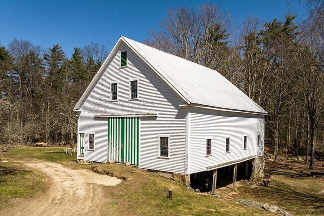 Building Photo - 5 McDaniel Rd