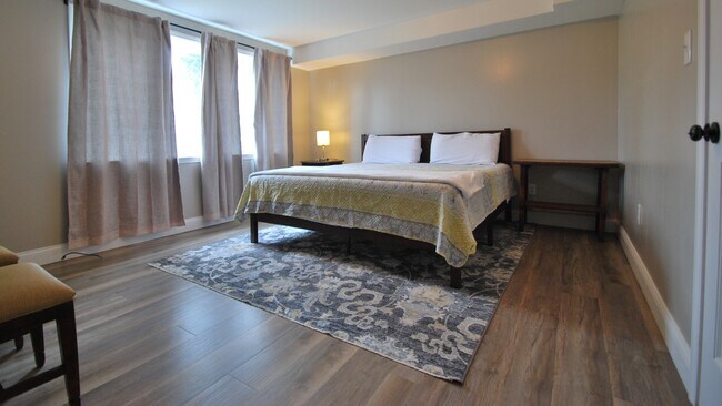 Building Photo - 13 Tanglewood Dr