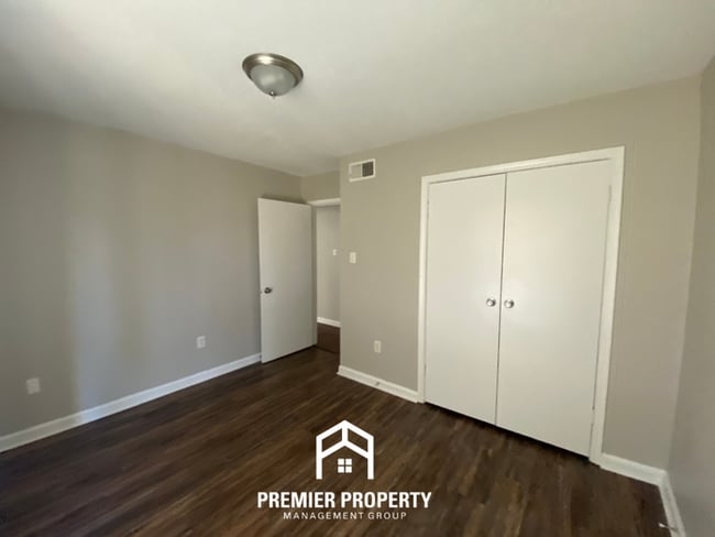 Building Photo - Bright 3BR Home in Raleigh | High Vaulted Ceilings & Large Fenced Backyard