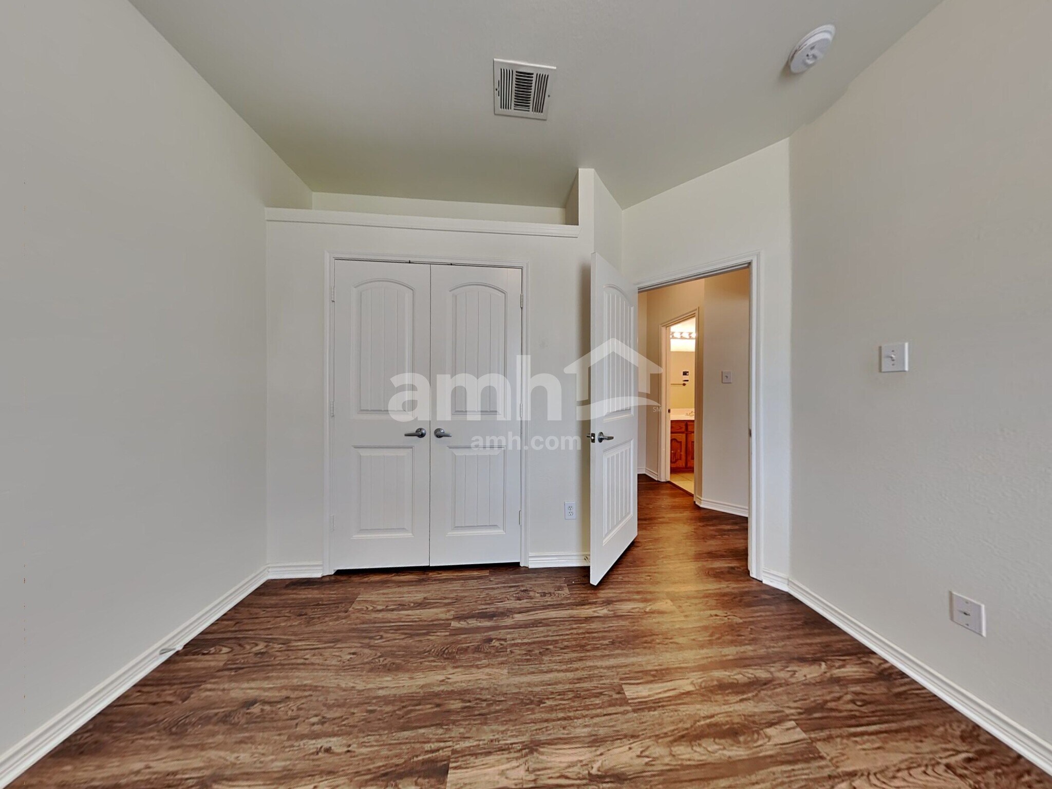 Building Photo - 1385 Tanglevine Dr