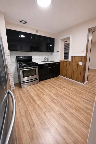 Building Photo - 1295 Chambers Rd