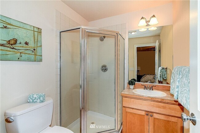 Building Photo - Sammamish Home