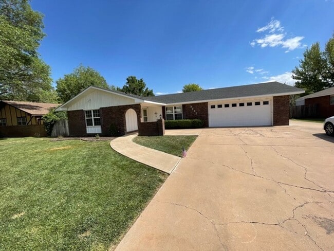 Primary Photo - Cozy and Comfy 3 Bed! Mesa/Zia School Dist...