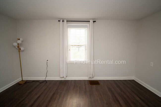 Building Photo - 805 Hamilton St