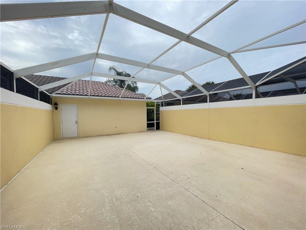 Building Photo - 6190 Towncenter Cir