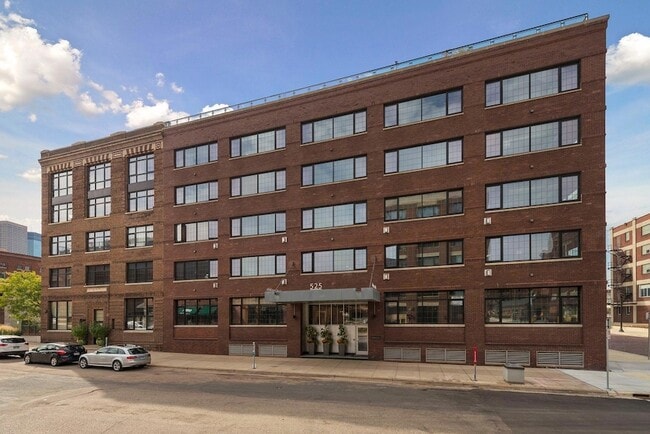 Building Photo - 525 N 3rd St