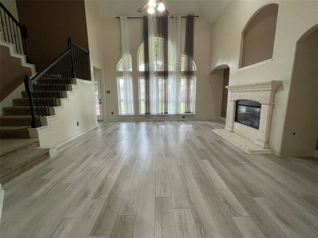 Building Photo - 1759 Lakeside Enclave Dr