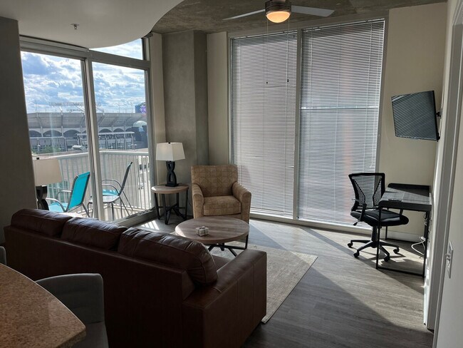 Building Photo - 440 S Church St