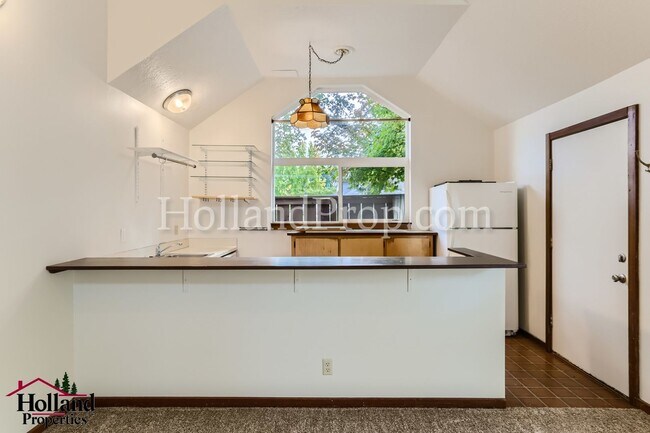 Building Photo - Spacious 1-Bedroom Plus Bonus Room in Forest Grove! BEST PRICE $1,650!!!