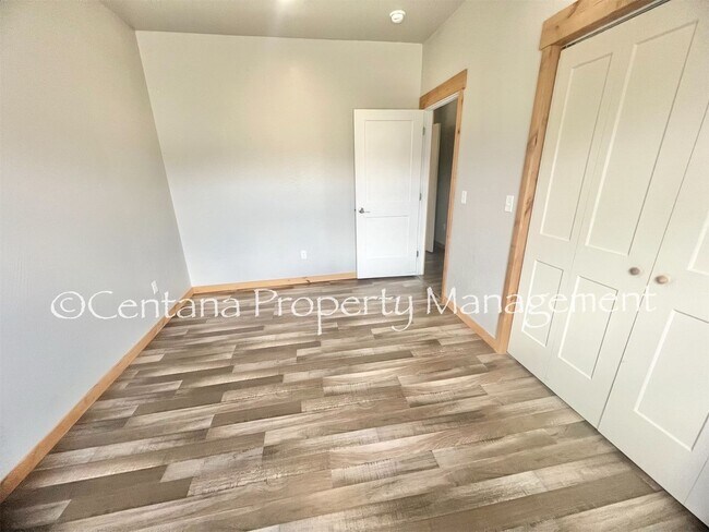 Building Photo - 600 S Montana St