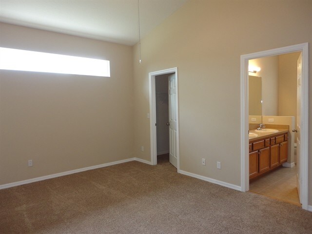 Building Photo - 12906 Cattail Shore Ln