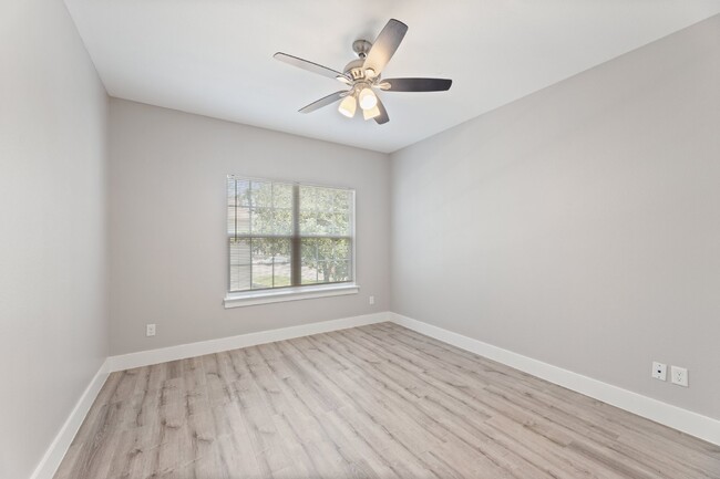 Building Photo - "Spacious 2-Bedroom Euless Retreat with Gr...