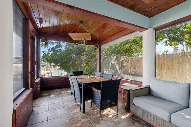 Building Photo - 292 Sunlit Cove Dr NE