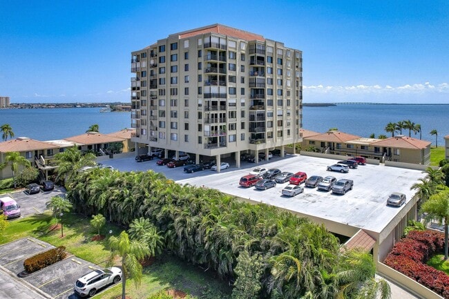 Primary Photo - 6322 Palma Del Mar Blvd S