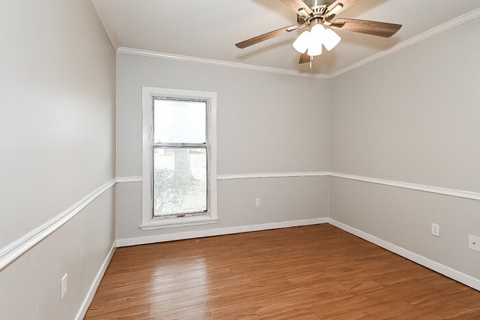 Building Photo - 163 Twin Oaks Dr