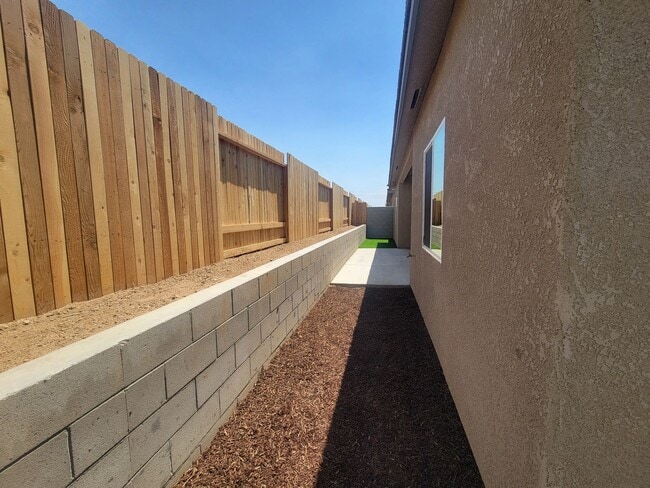 Building Photo - 8414 Grandy St