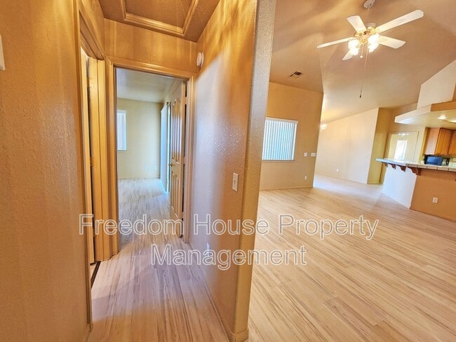 Building Photo - 3280 E Winery Rd