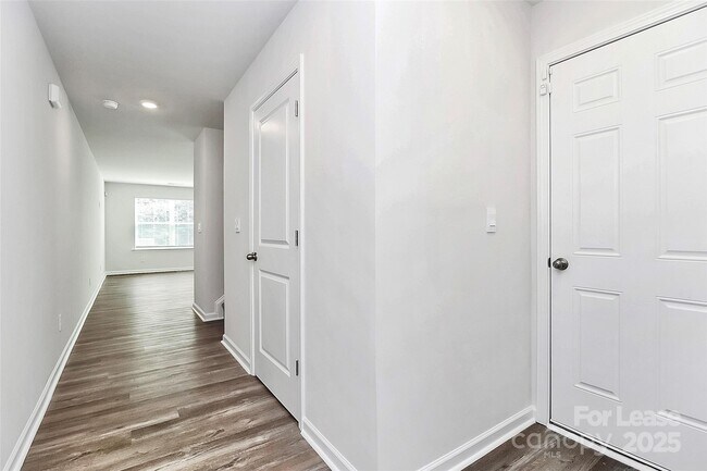 Building Photo - 2927 Penninger Cir