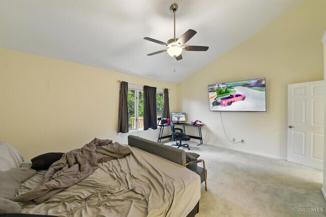 Building Photo - 5 Waterview Ct