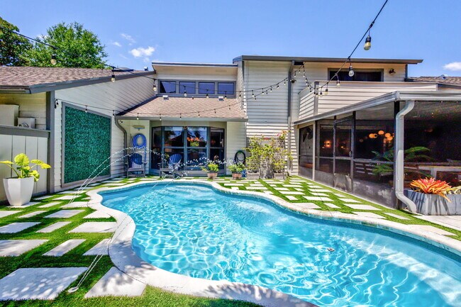 Building Photo - 13400 Bedford Mews Ct