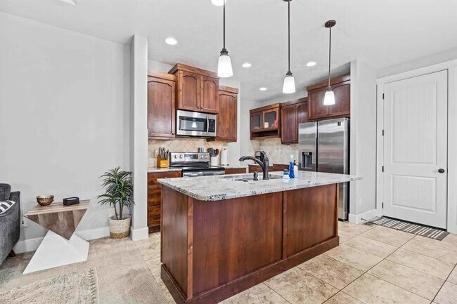 Building Photo - 2965 N LeBlanc Way