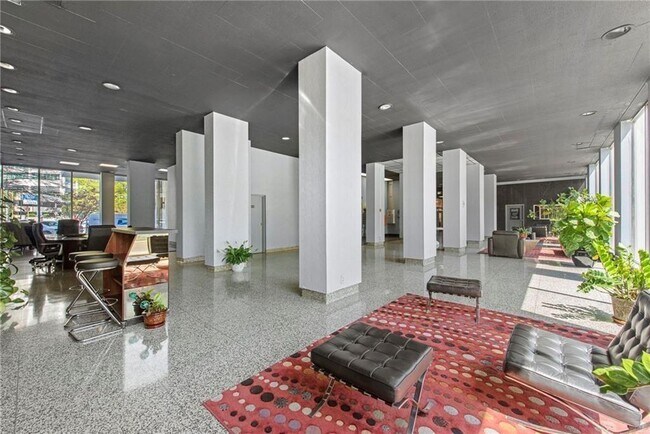 Building Photo - 215 Piedmont Ave NE