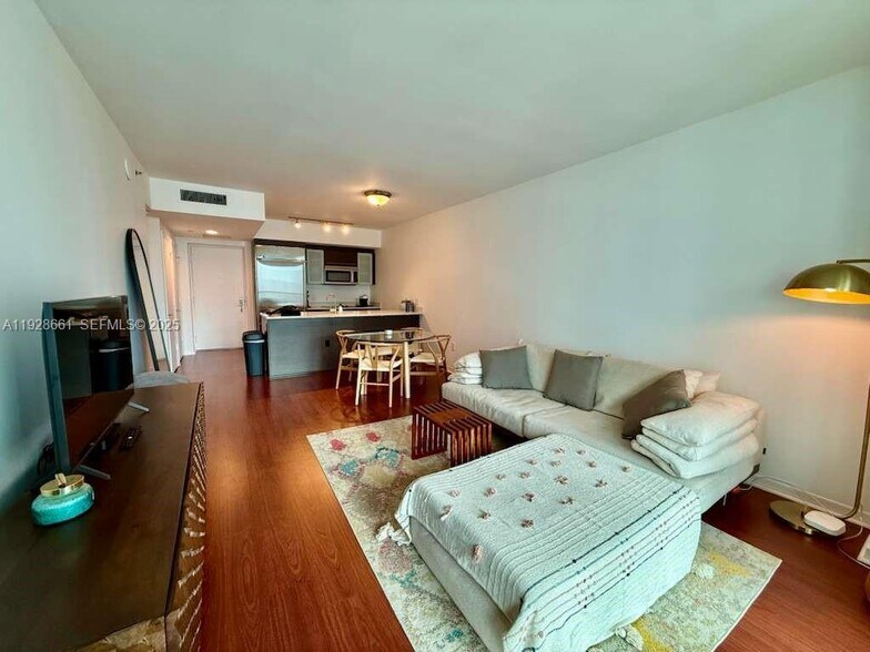 Building Photo - 55 SE 6th St