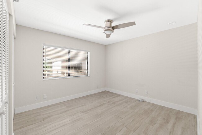 Building Photo - 343 Oak Harbour Dr