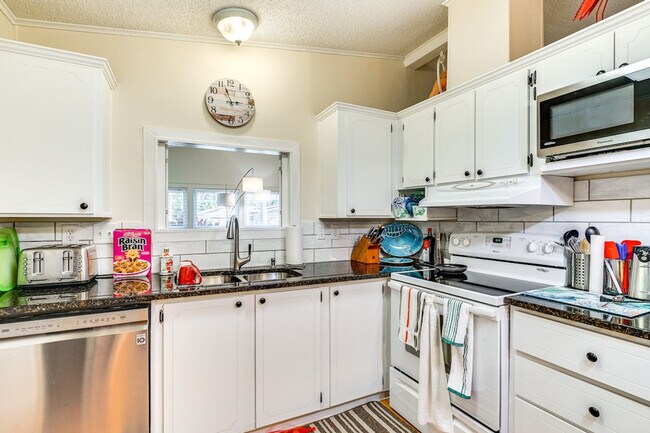 Building Photo - 4149 Via Aragon