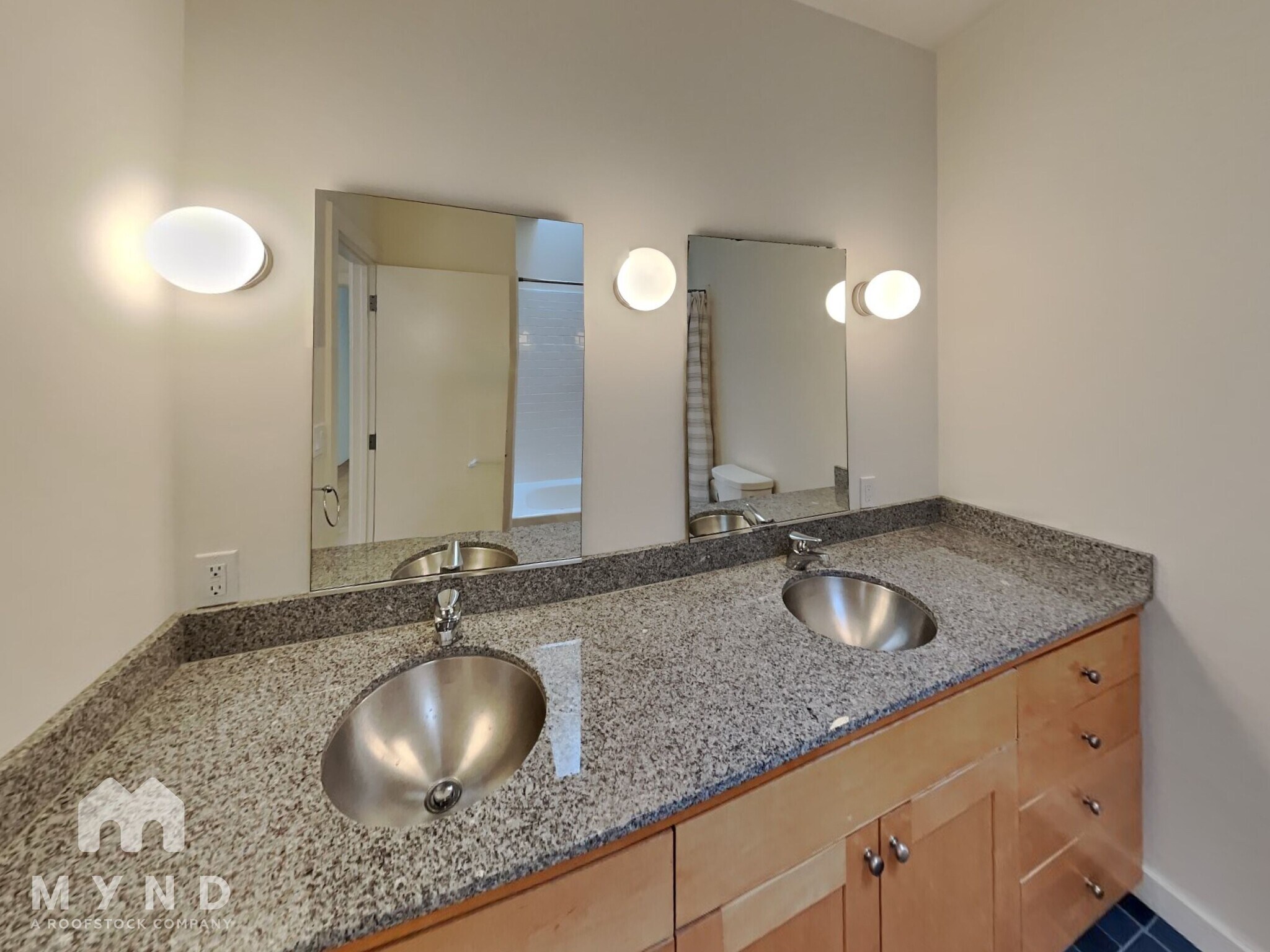 Building Photo - 1222 32nd St