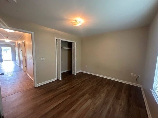 Building Photo - 5565 Banyan Trace Dr