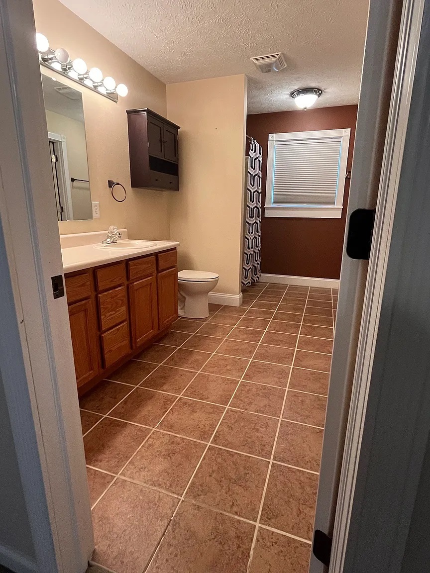 Master bath - 2148 Cumulus Ct