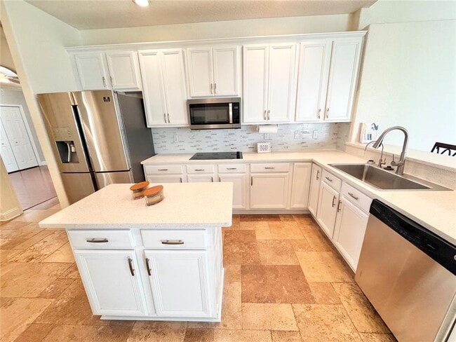 Building Photo - 27130 Firebush Dr