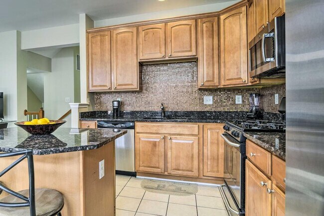 Building Photo - 5077 Cameo Terrace