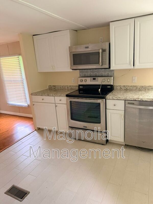 Building Photo - 209 Gillburg Estates Ct