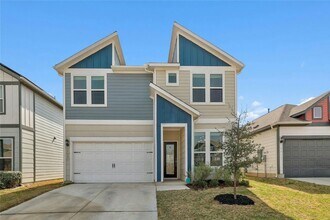 Building Photo - 15801 Crissom Ln