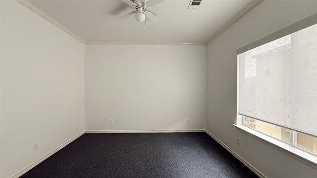 Building Photo - 1107 Marconi St