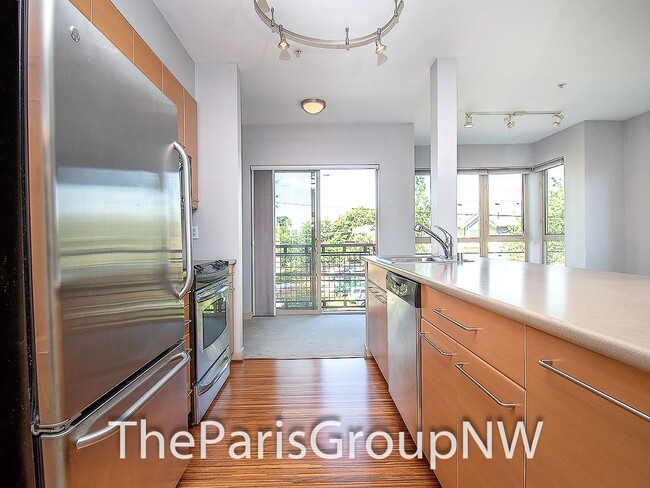 Building Photo - Exceptional Capitol Hill 972sf 2BR *Free G...