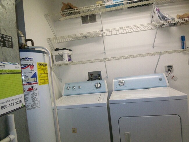 Building Photo - 314 Wildberry Ct