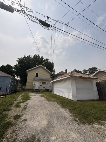 Building Photo - 1610 Kelly Dr