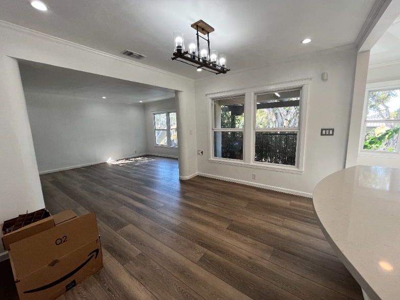 Building Photo - 5351 Packard St