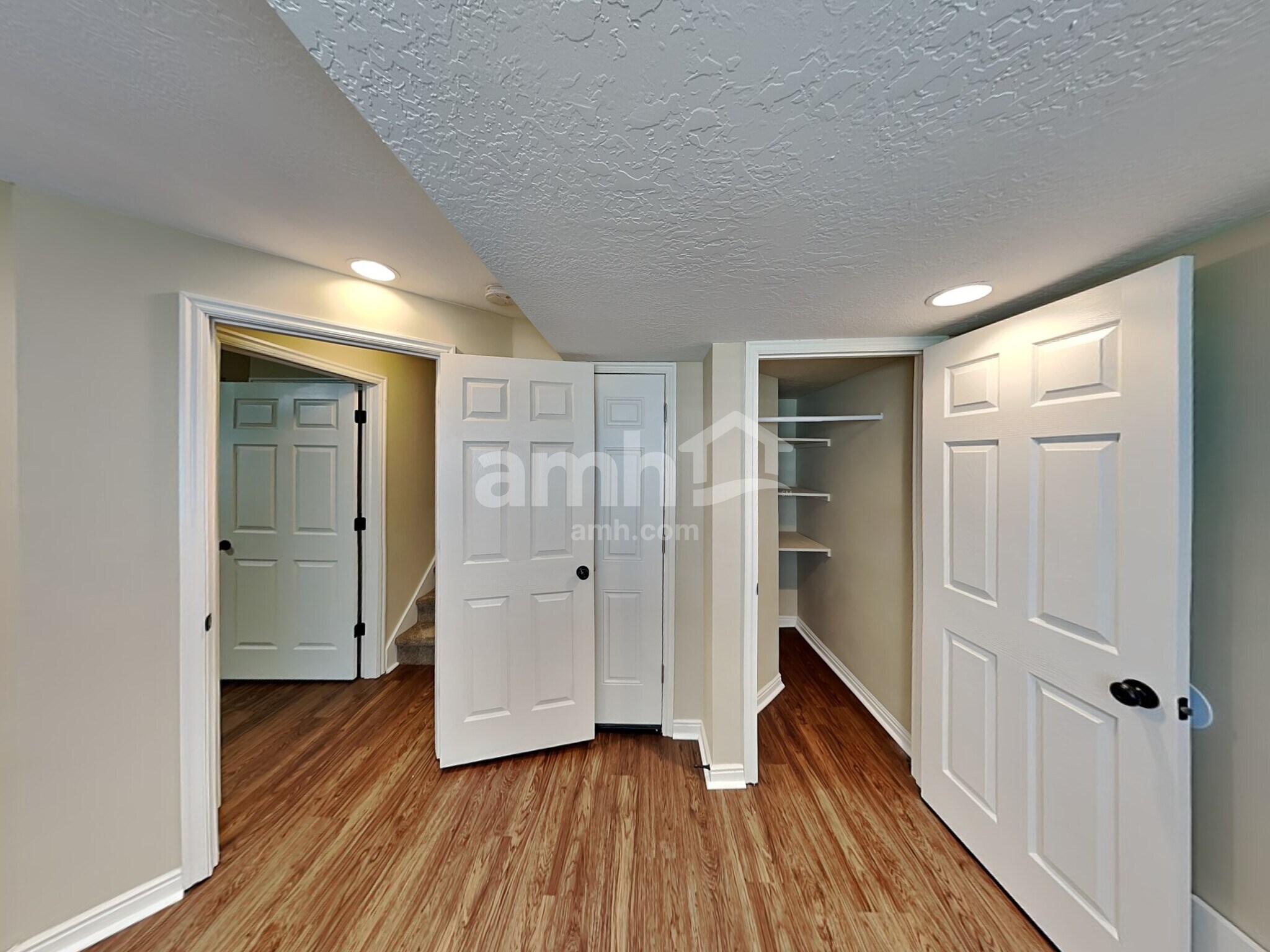 Building Photo - 2665 200 E