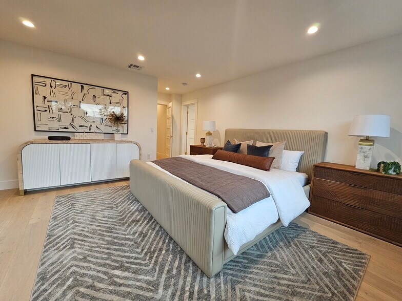 Building Photo - 957 Manzanita St