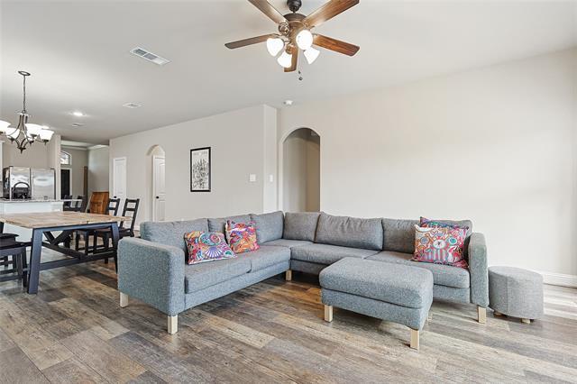 Building Photo - 537 Oleander Dr