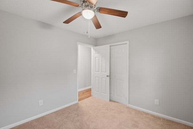 Building Photo - 102 Burdock Cir