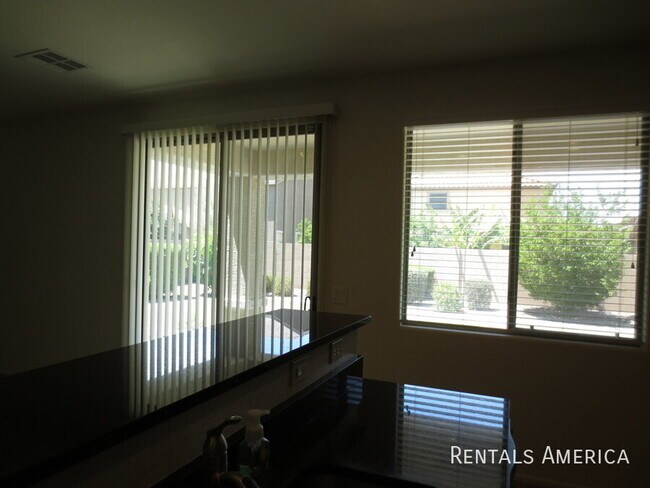 Building Photo - 890 E Doral Ct